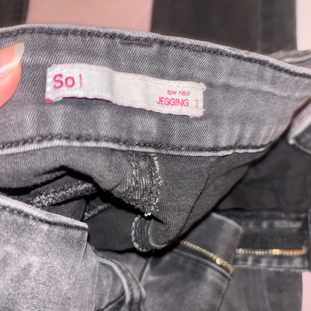 SO Gray Low Rise Jeggings
